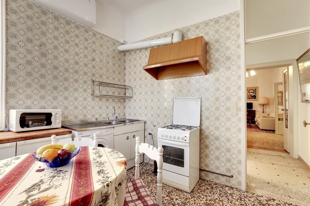 Testa Veneţia Exterior foto